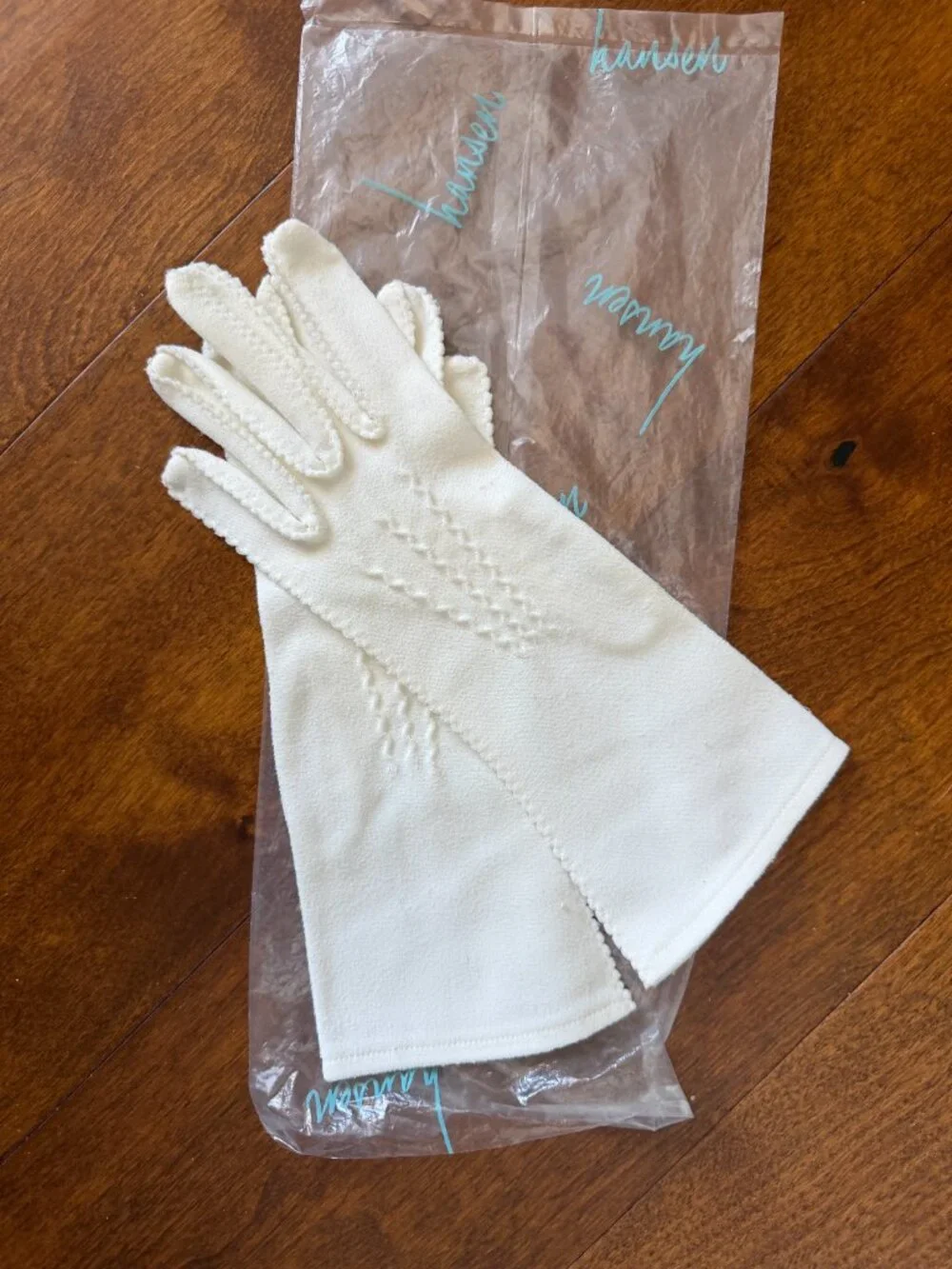 Vintage Mid-Century Ladies 3 Pair Wrist Wrist Elegant Gloves